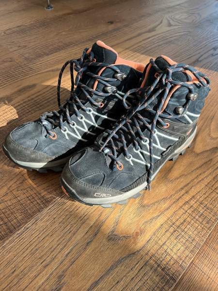 Vedenpitävät naisten ulkoilukengätä koko 38 Helsinki – foto 1