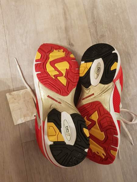 Karhun tennarit Helsinki - valokuva 2