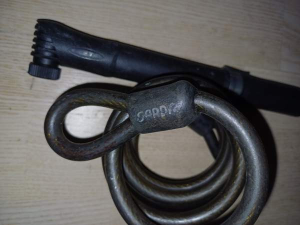 Lukitusvaijeri ja pumppu Helsinki – foto 2