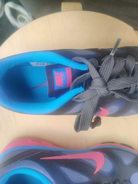 Nike dual fusion TR naisten tennarit Тампере - изображение 3