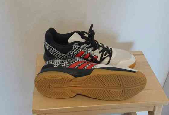 Adidas sisäpelikengät koko 41 Pirkkala