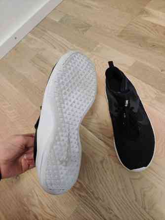 Naisten treenikengät Nike Kangasala