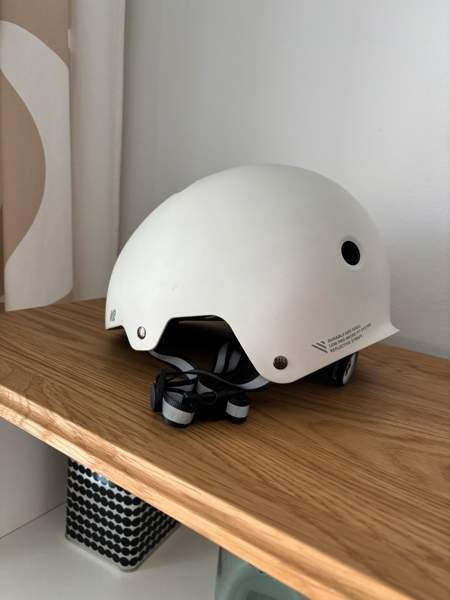 Pyöräilykypärä Haemeenlinna – foto 2