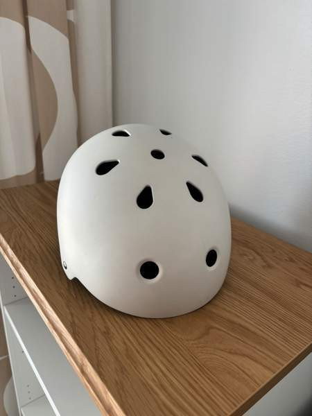 Pyöräilykypärä Haemeenlinna – foto 4