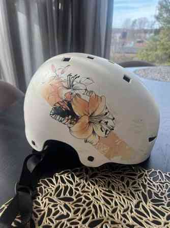 Skate - ja pyöräilykypärä Warp koko 56-58 Espoo