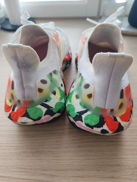 Adidas X Marimekko Ultraboost juoksukengät 39 1/3 Jyvaeskylae - photo 7