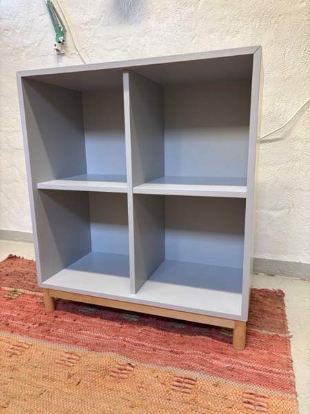 Eket-hylly puisella jalkakehikolla Tampere - valokuva 1