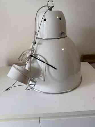 Riippuvalaisin pentik Naantali