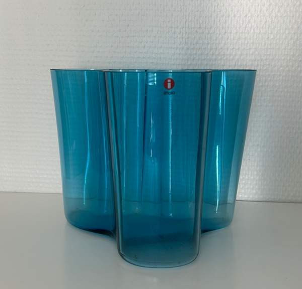 Harvinainen turkoosi Aalto vaasi, 160mm. Jaervenpaeae - photo 1