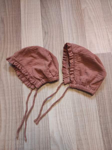 2kpl bonnet/myssy, koko 86 Nivala – foto 1