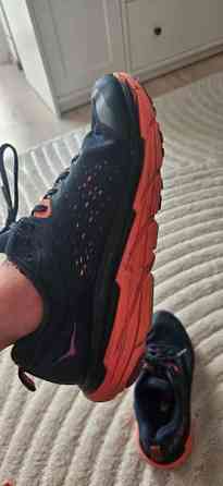 Hoka lenkkarit EU 42 Jaervenpaeae