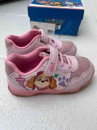 Vilkkuvat Kaja-lenkkarit 27 Helsinki