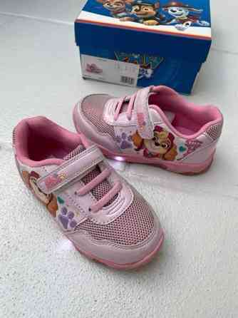 Vilkkuvat Kaja-lenkkarit 27 Helsinki