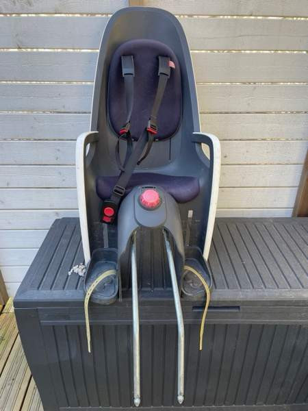 Lastenistuin pyörään Эспоо - изображение 1