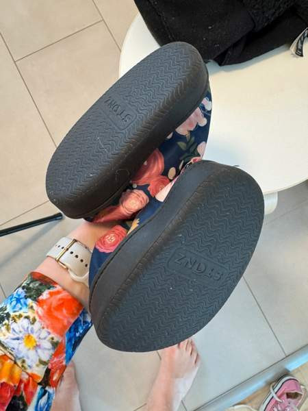 Stonz kengät ja linerzit L-koko Helsinki - valokuva 3