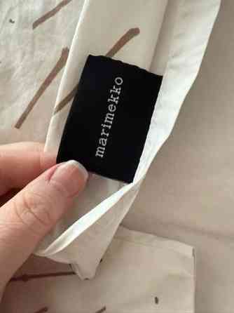 Marimekko Lumimarja tuplapussilakanasetti Akaa