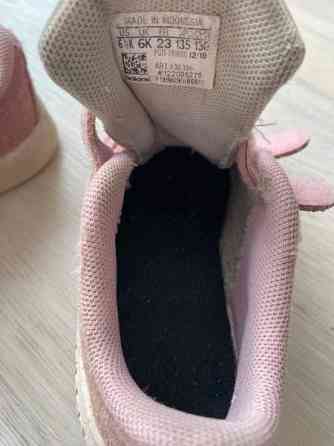 Adidas lenkkarit 23 Эспоо