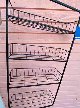 Metallinen hylly Raisio