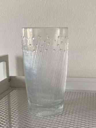 Lasinen maljakko Рованиеми