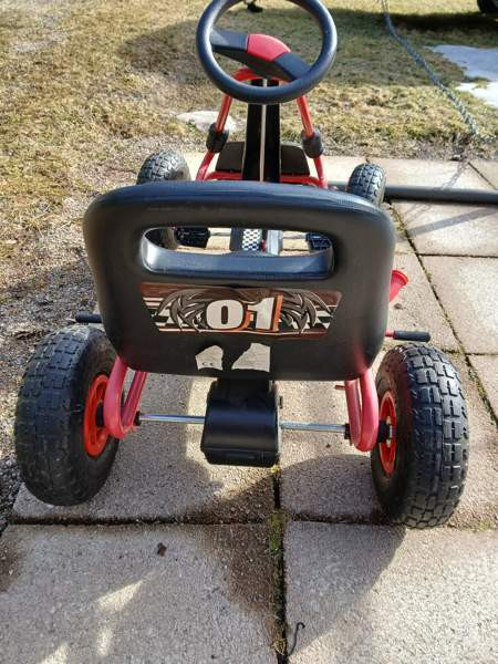 Varattu: Punainen polkuauto säädettävällä istuimella Imatra – foto 4