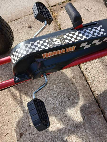 Varattu: Punainen polkuauto säädettävällä istuimella Imatra – foto 7