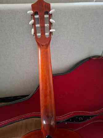 Landola akustinen kitara+kova kotelo Helsinki