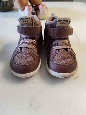 Vikingin välikausikengät koko 23 Lieto