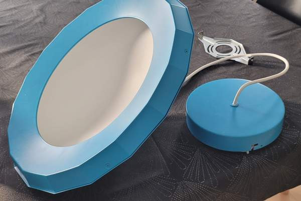 Riippuvalaisin Сало - изображение 2