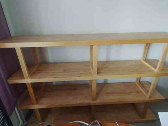 Myydään kirjahylly Helsinki