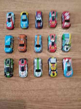 pikkuautoa,vetoautoja Пори