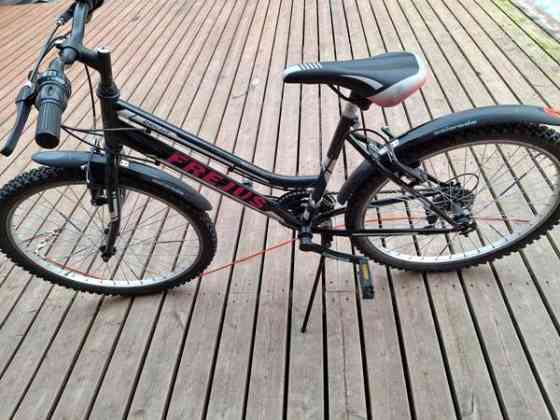 Tyttöjen 24 tuumainen vaihdepyörä Nivala