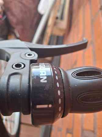 Tyttöjen 24 tuumainen vaihdepyörä Nivala