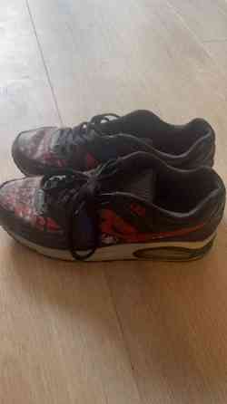 Air max kengät spiderman maalauksilla Helsinki