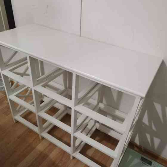 Valkoinen hyllykkö Оулу