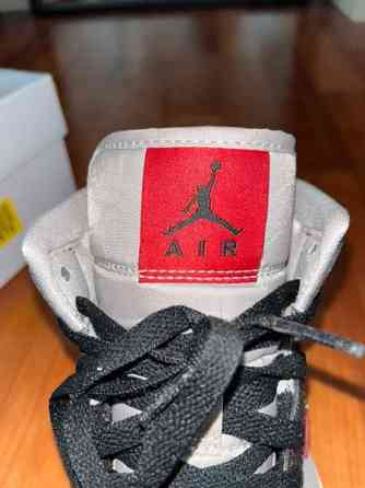 Nike Air Jordan 1 Mid kengät Oulu