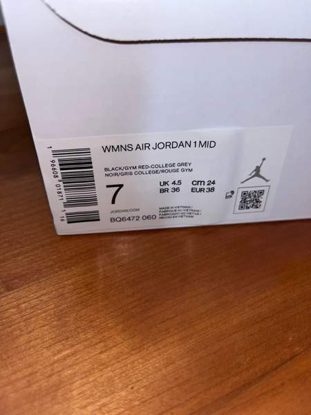 Nike Air Jordan 1 Mid kengät Oulu - valokuva 5