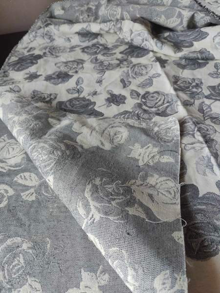 Kalustekangas ruusu kuviolla 106 x 140 cm, Hki-Klaukkala Helsinki – foto 1