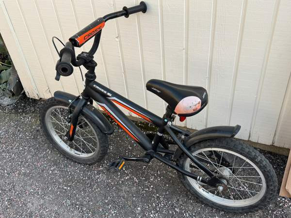 VARATTU-Myydään lasten pyörä Vantaa - photo 1