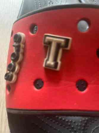 Pirteän väriset Crocs sandaalit ! Helsinki