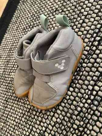 Vivobarefoot vk-kengät koko 25 Hattula