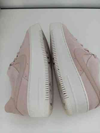 Nike air force vaaleanpunainen Рованиеми
