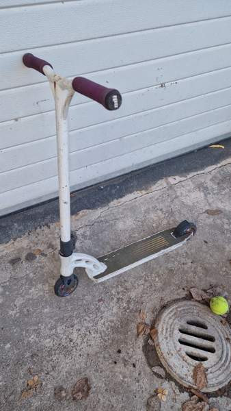 Elämää nähnyt temppupotkulauta Helsinki - valokuva 1