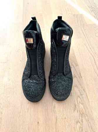 LAURA BIAGIOTTI mustat kimalle lenkkarit koko 38 Vantaa