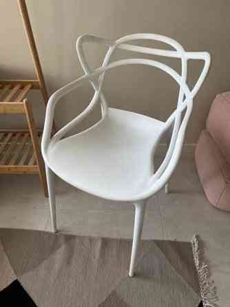 Valkoiset tuolit Helsinki