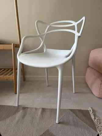 Valkoiset tuolit Helsinki