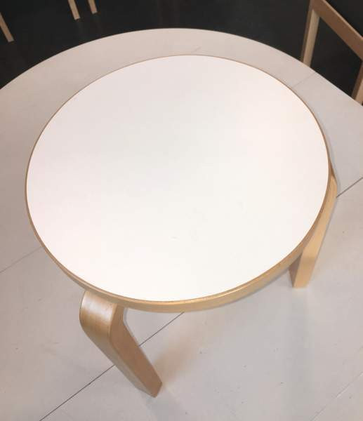 Artek jakkara 60 erittäin hyvä Helsinki - изображение 2