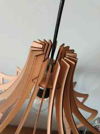 Puinen kattovalaisin Tampere