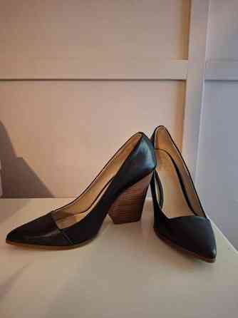 Aldo kiilakorkokengät koko 39 Jaervenpaeae