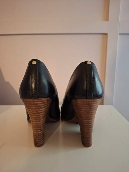 Aldo kiilakorkokengät koko 39 Ярвенпяя - изображение 3