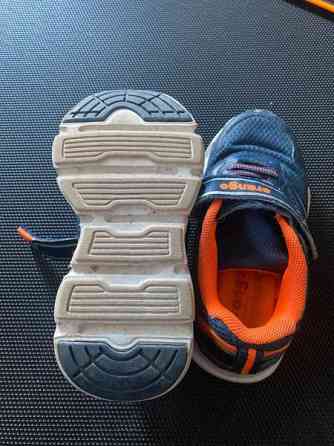 Välkkyvät tarralenkkarit Lapua